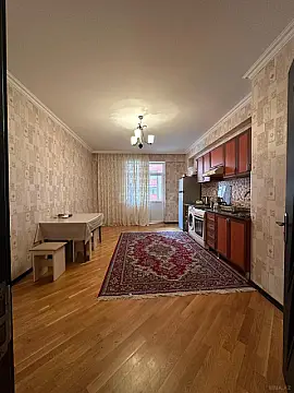 Satılır 3 otaqlı mənzil 125 m²