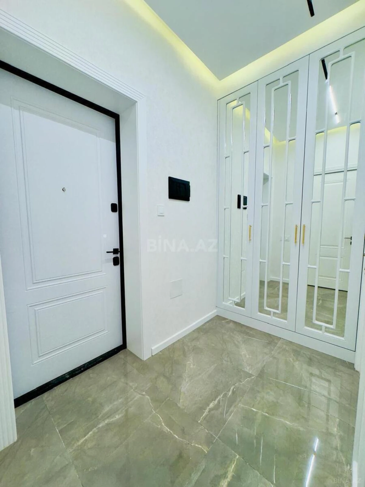 Kirayə verilir 3 otaqlı mənzil 120 m²