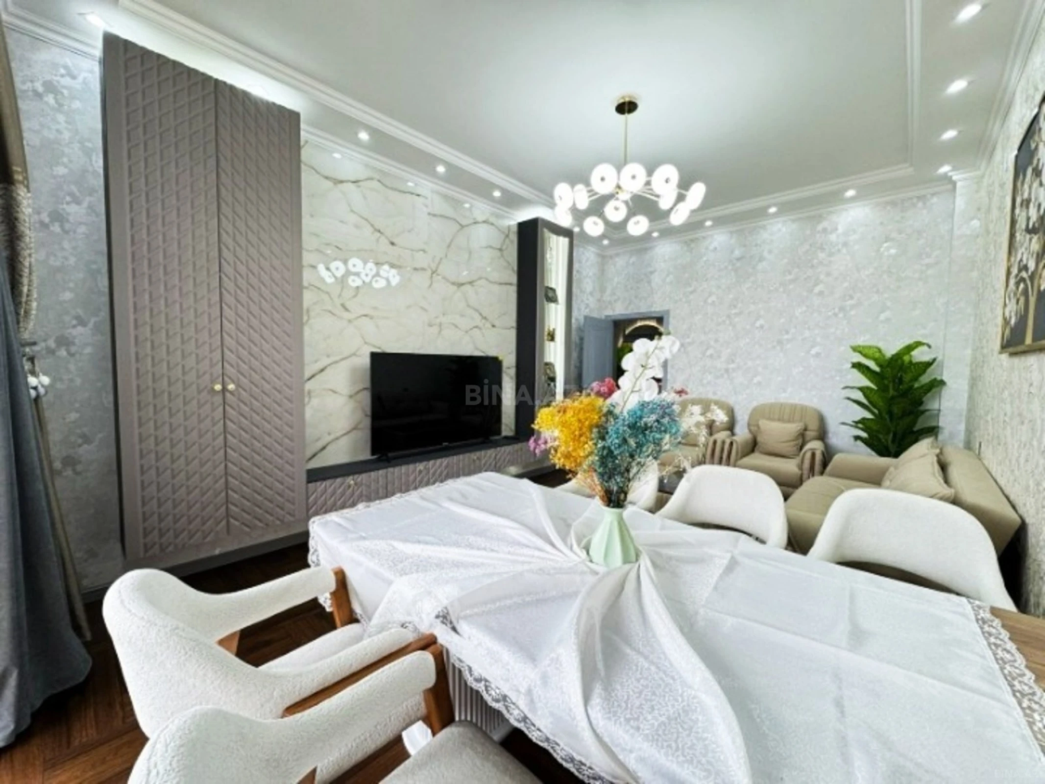 Satılır 3 otaqlı mənzil 106 m²