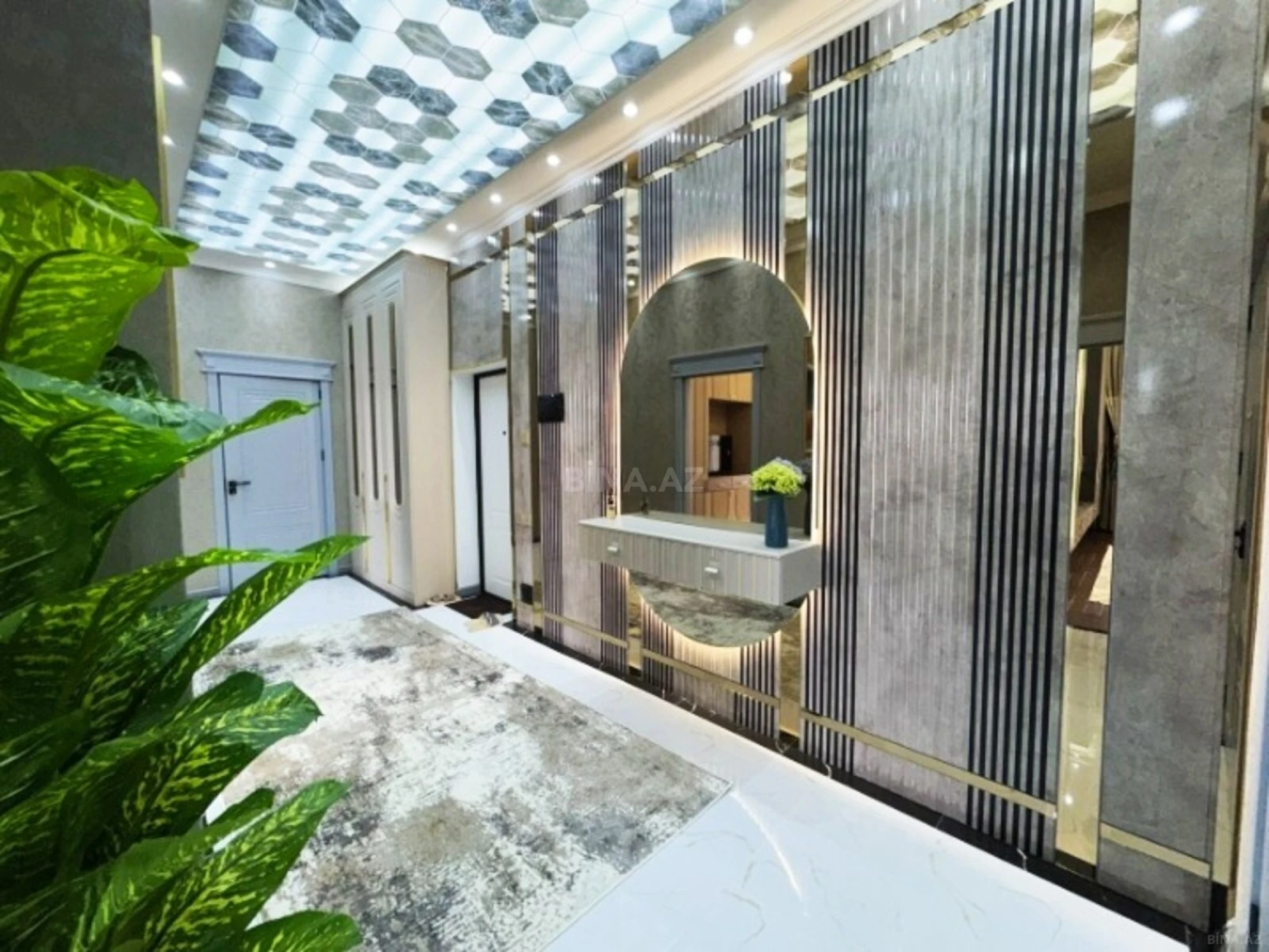 Satılır 3 otaqlı mənzil 106 m²