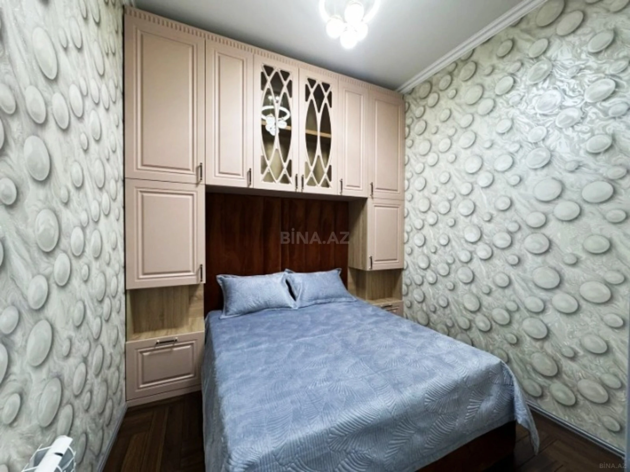 Satılır 3 otaqlı mənzil 106 m²