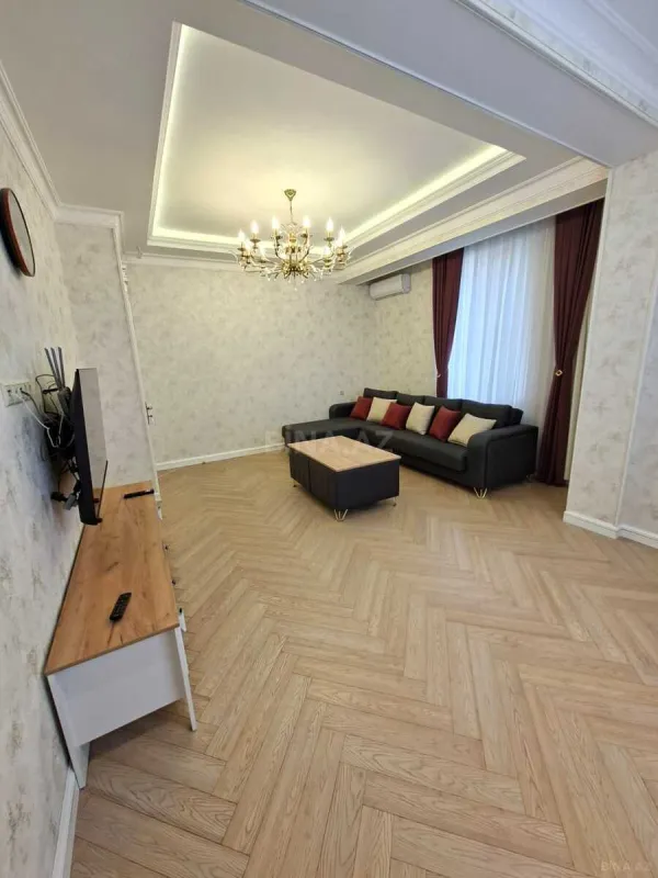 Satılır 2 otaqlı mənzil 79 m²