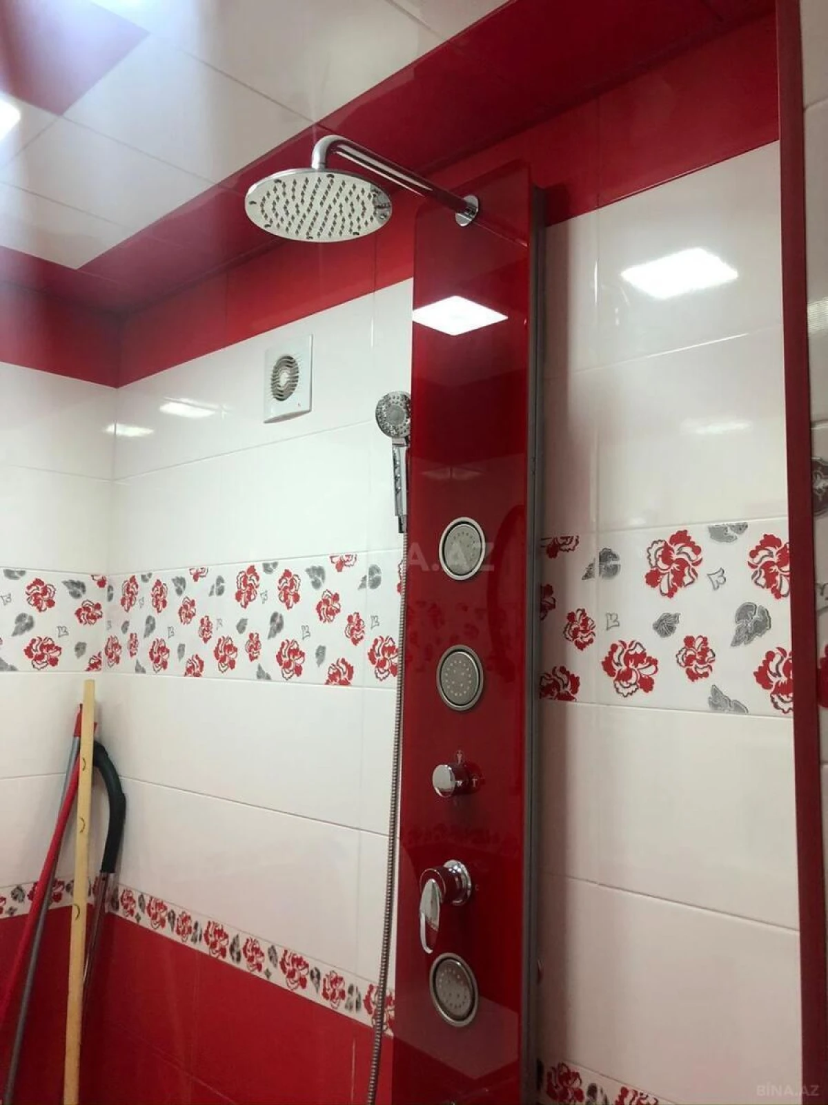 Kirayə verilir 3 otaqlı mənzil 170 m²