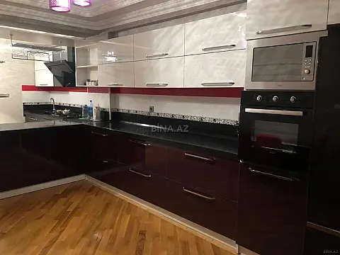 Kirayə verilir 3 otaqlı mənzil 170 m²