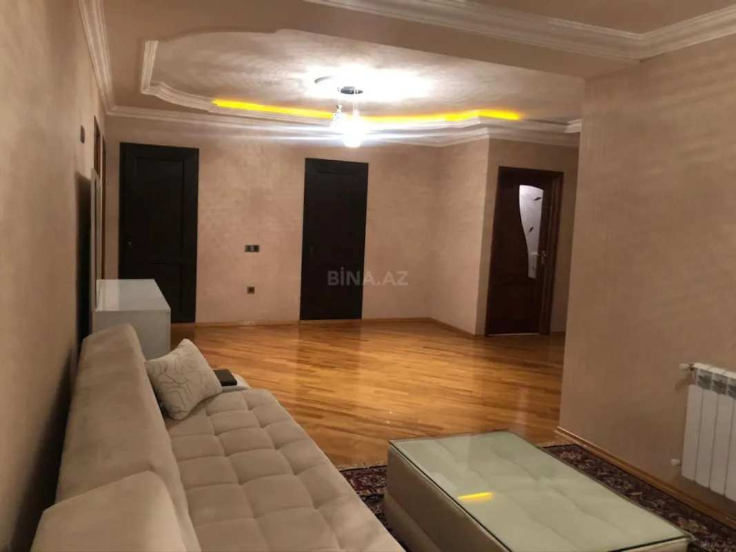 Kirayə verilir 3 otaqlı mənzil 170 m²