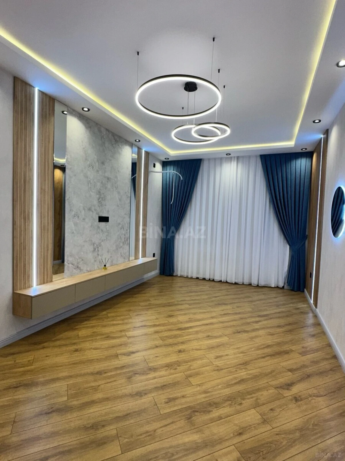Satılır 2 otaqlı mənzil 82 m²