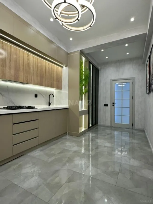 Satılır 2 otaqlı mənzil 82 m²