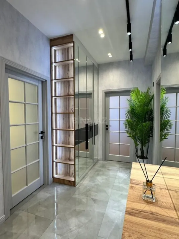 Satılır 2 otaqlı mənzil 82 m²