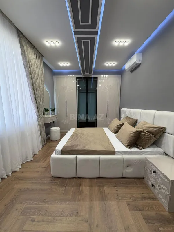 Satılır 3 otaqlı mənzil 105 m²