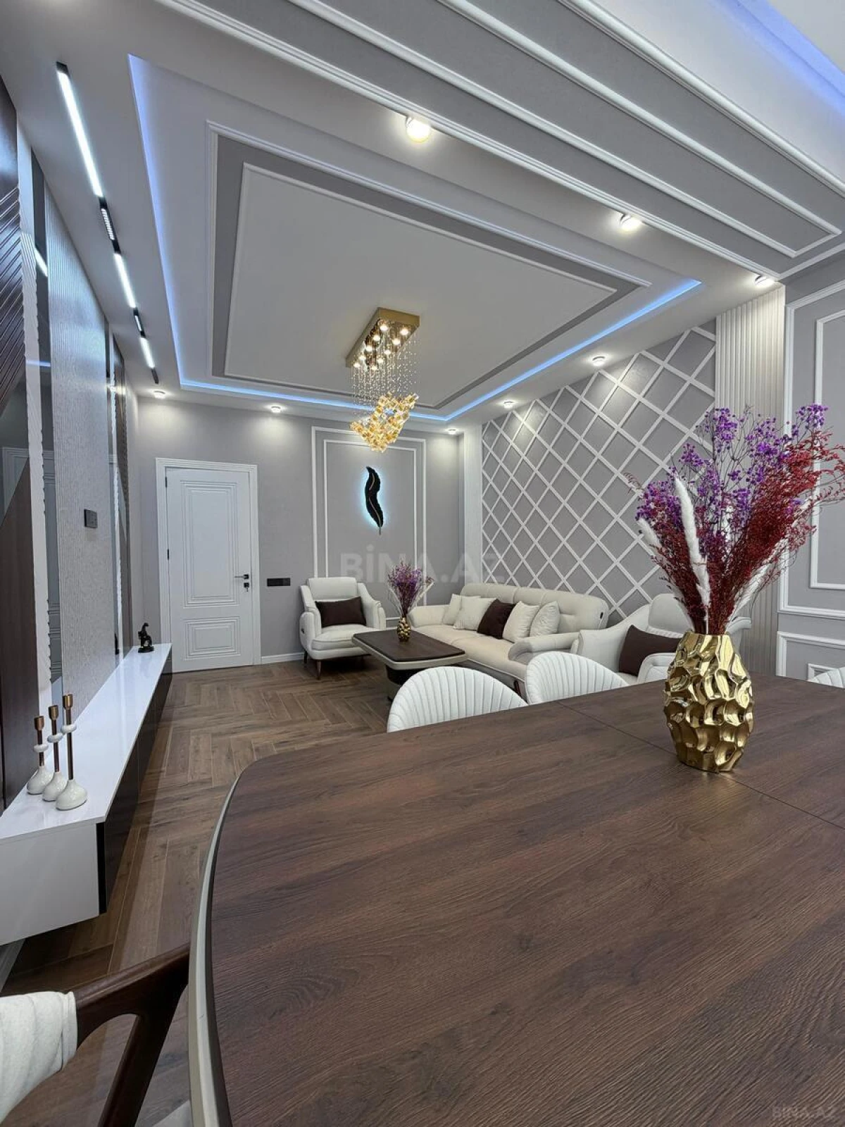 Satılır 3 otaqlı mənzil 105 m²