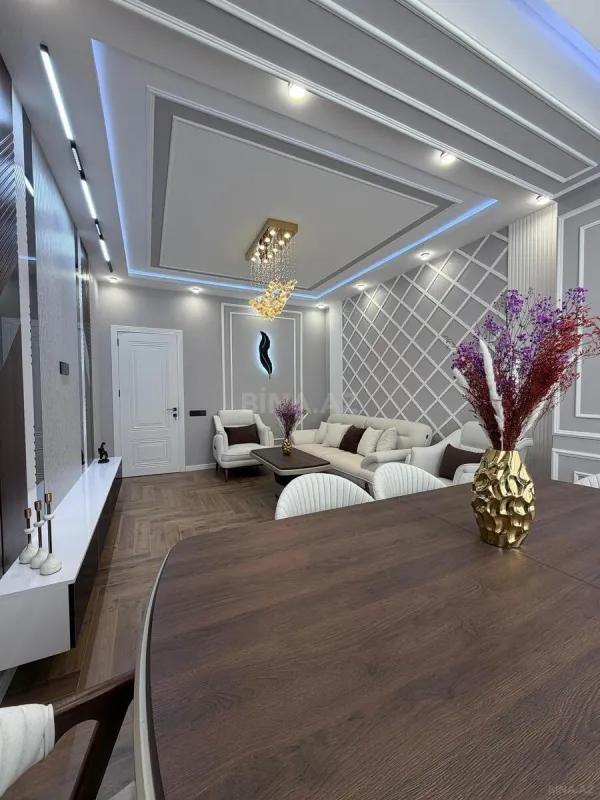 Satılır 3 otaqlı mənzil 105 m²