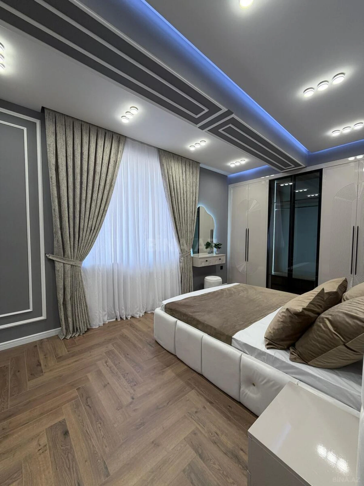 Satılır 3 otaqlı mənzil 105 m²