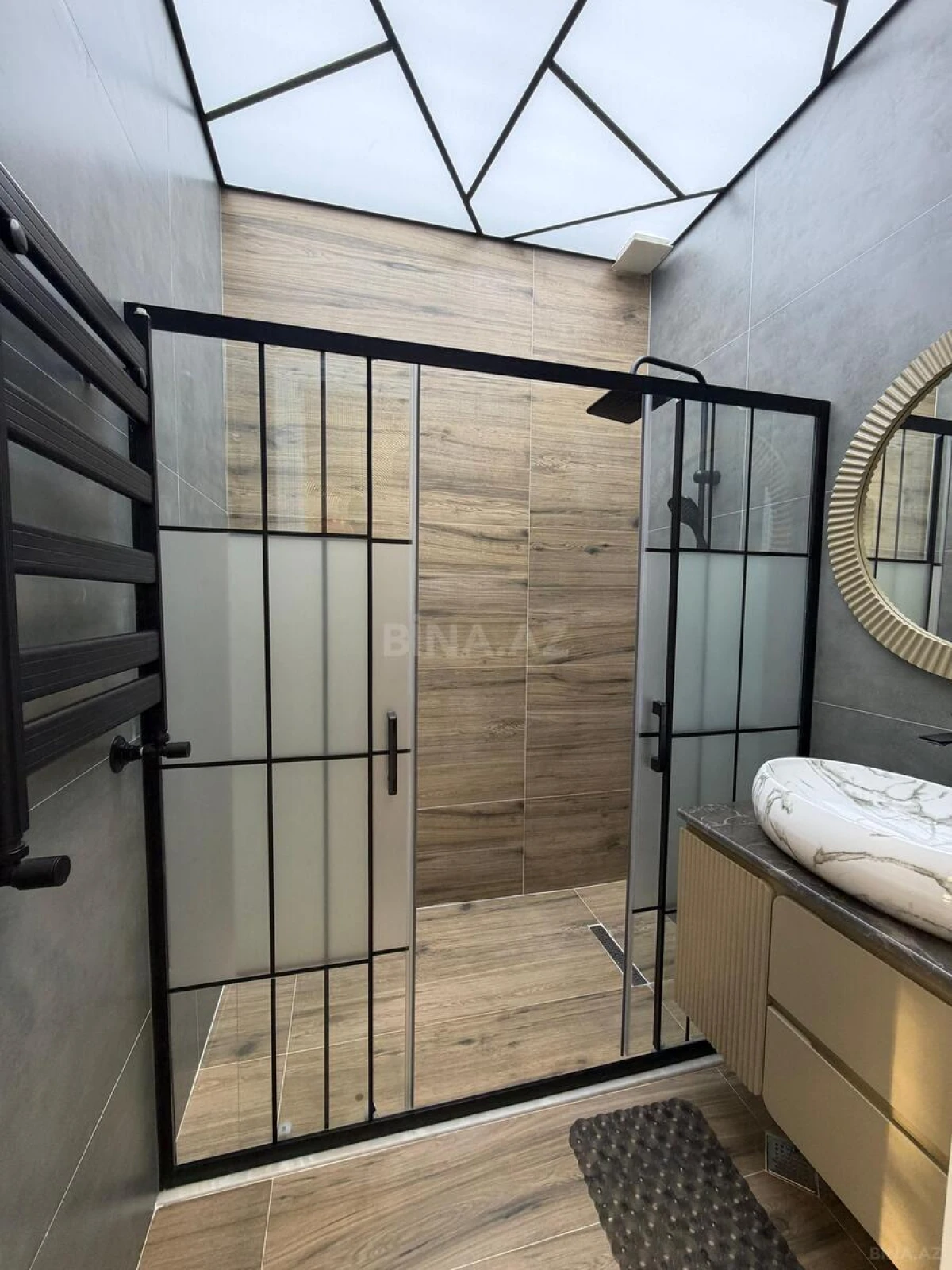 Satılır 3 otaqlı mənzil 105 m²