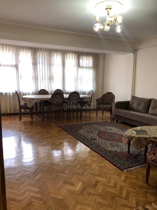 Kirayə verilir 3 otaqlı mənzil 90 m²