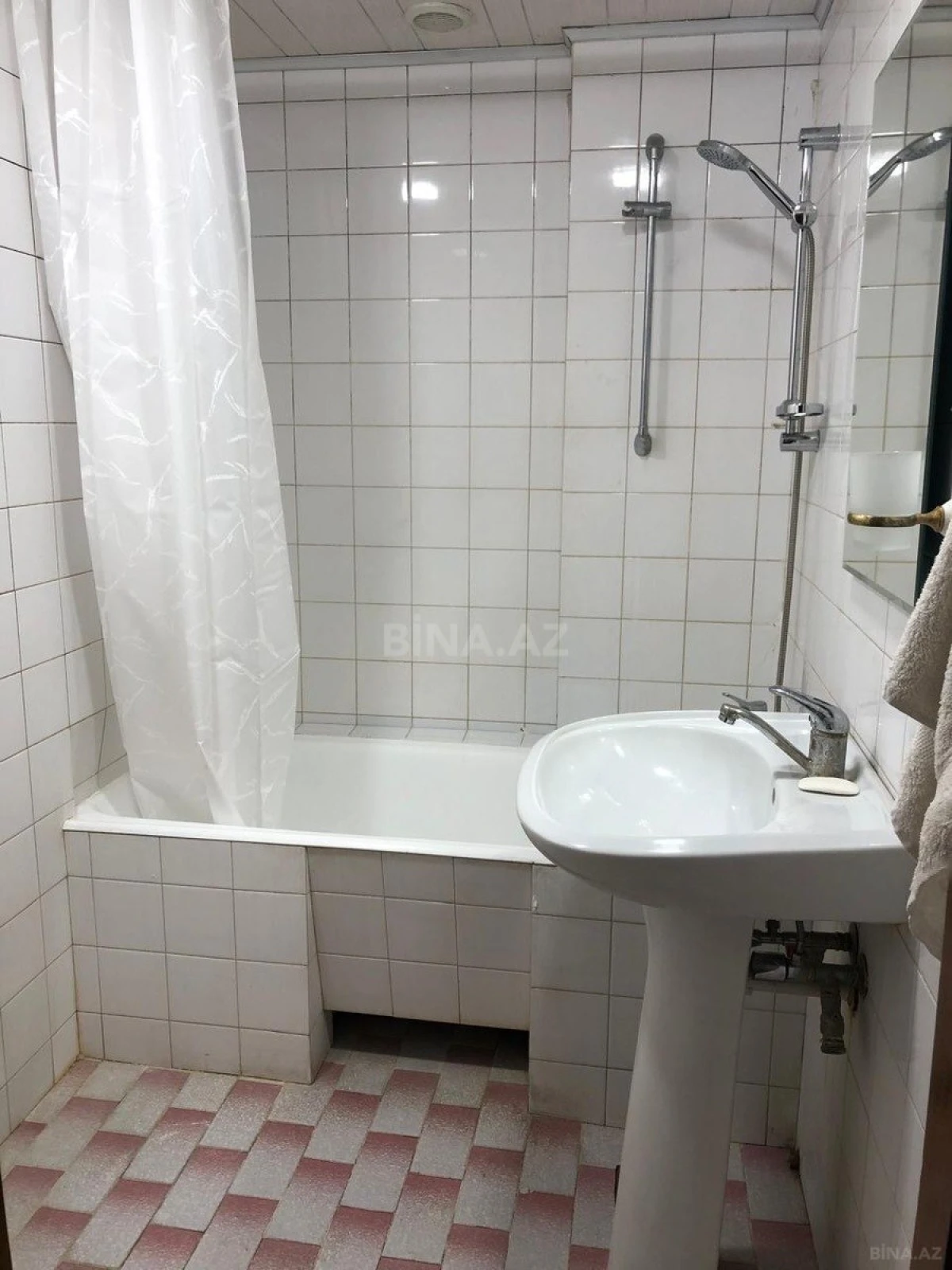 Kirayə verilir 3 otaqlı mənzil 90 m²