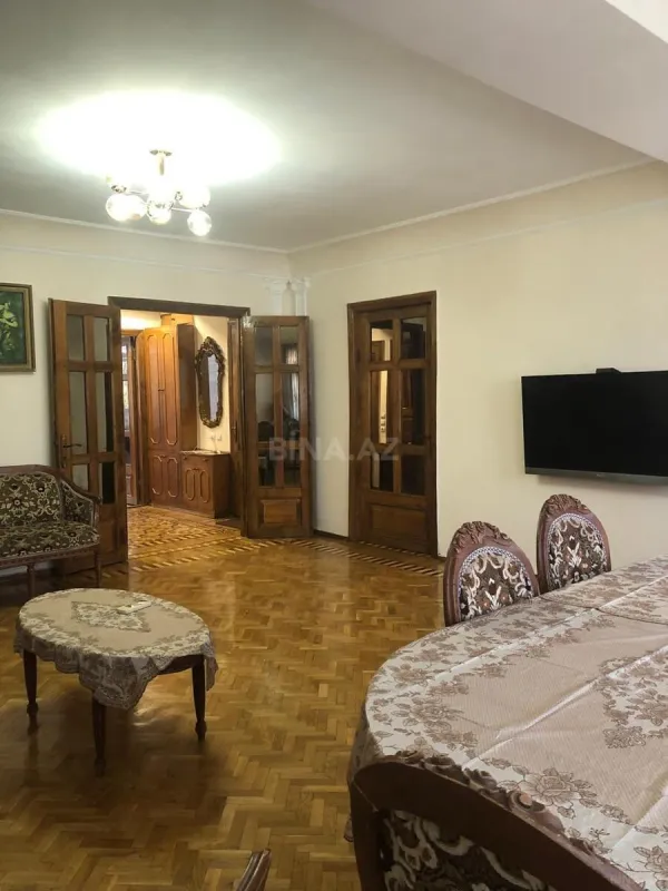 Kirayə verilir 3 otaqlı mənzil 90 m²