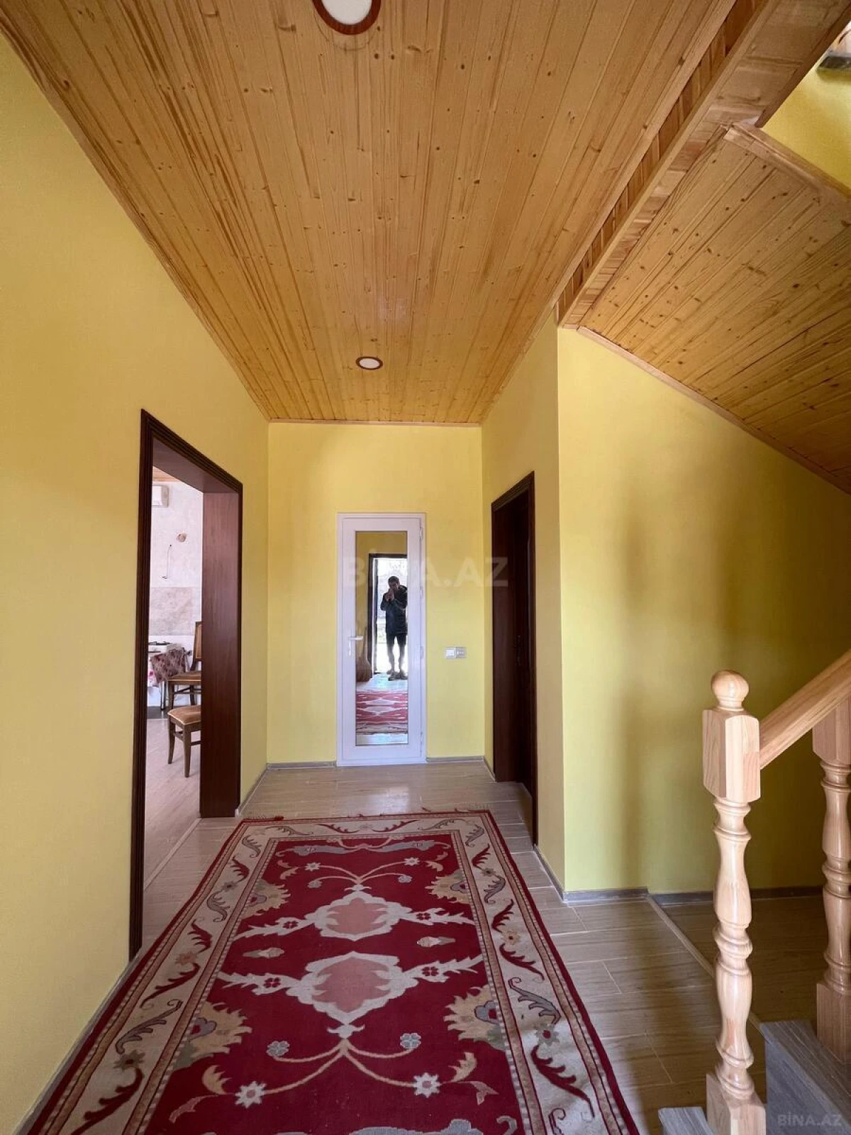 Satılır 5 otaqlı həyət evi 180 m²