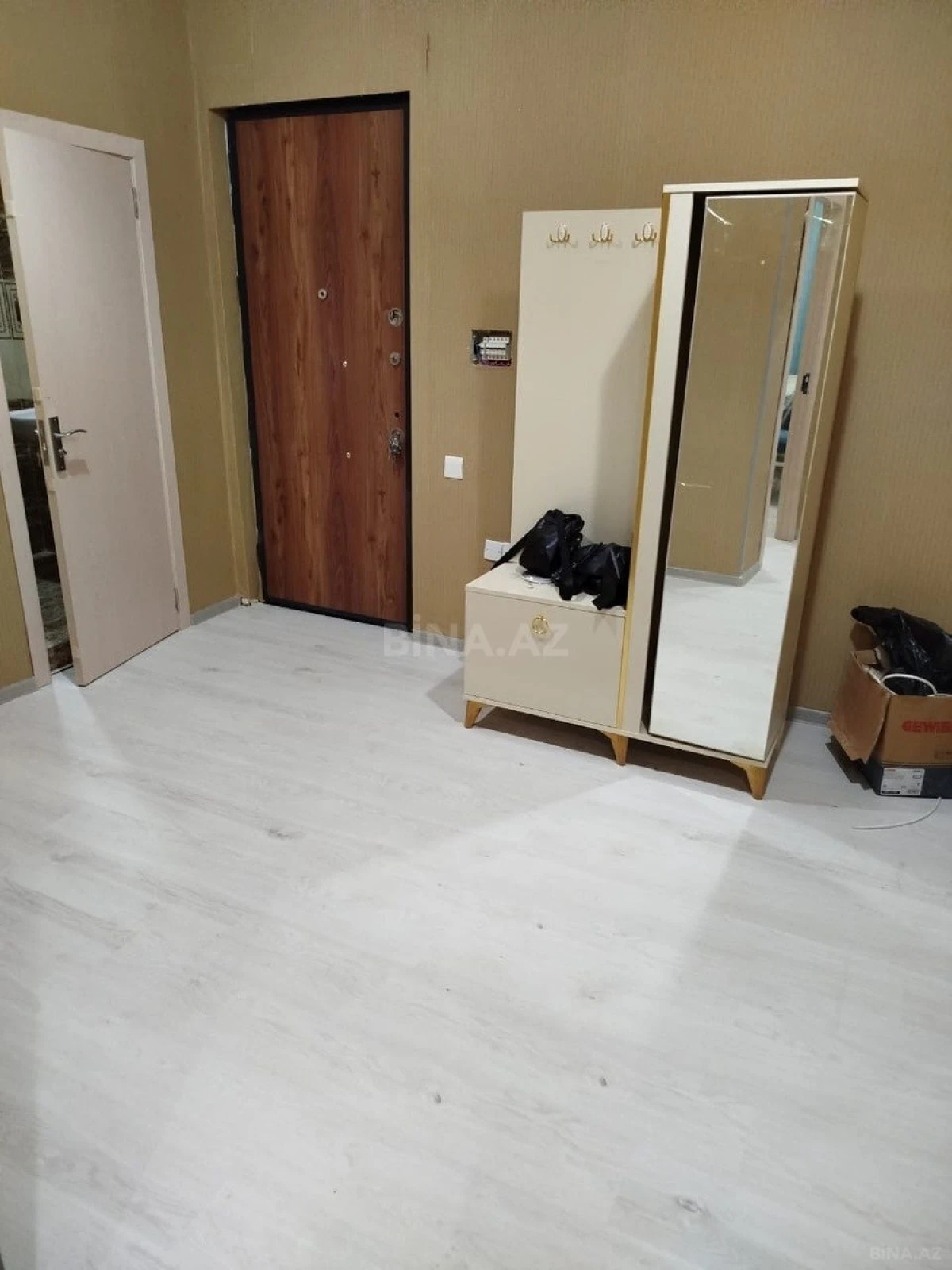 Kirayə verilir 3 otaqlı mənzil 100 m²