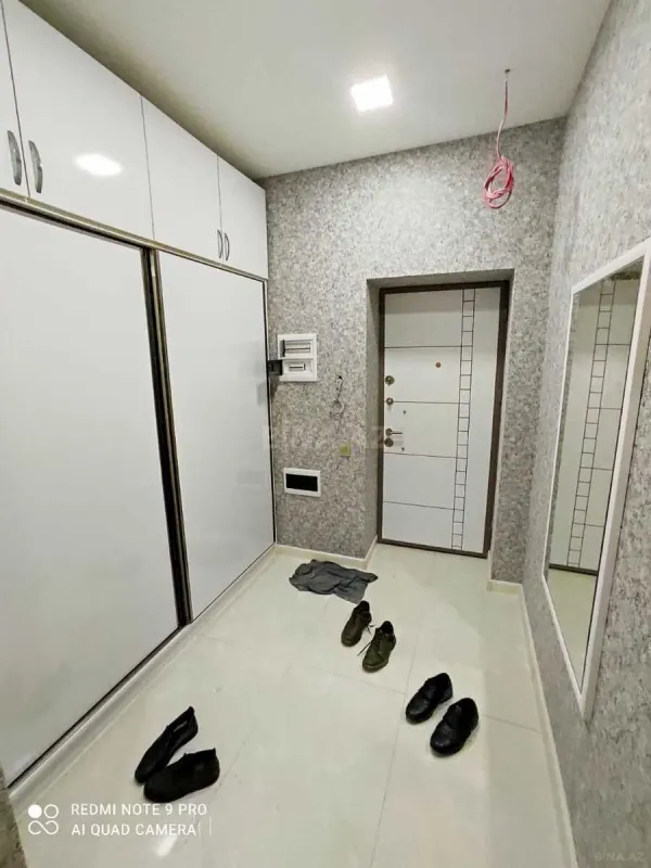 Kirayə verilir 2 otaqlı mənzil 100 m²