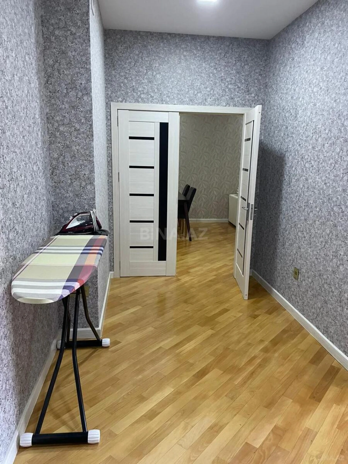 Kirayə verilir 2 otaqlı mənzil 100 m²