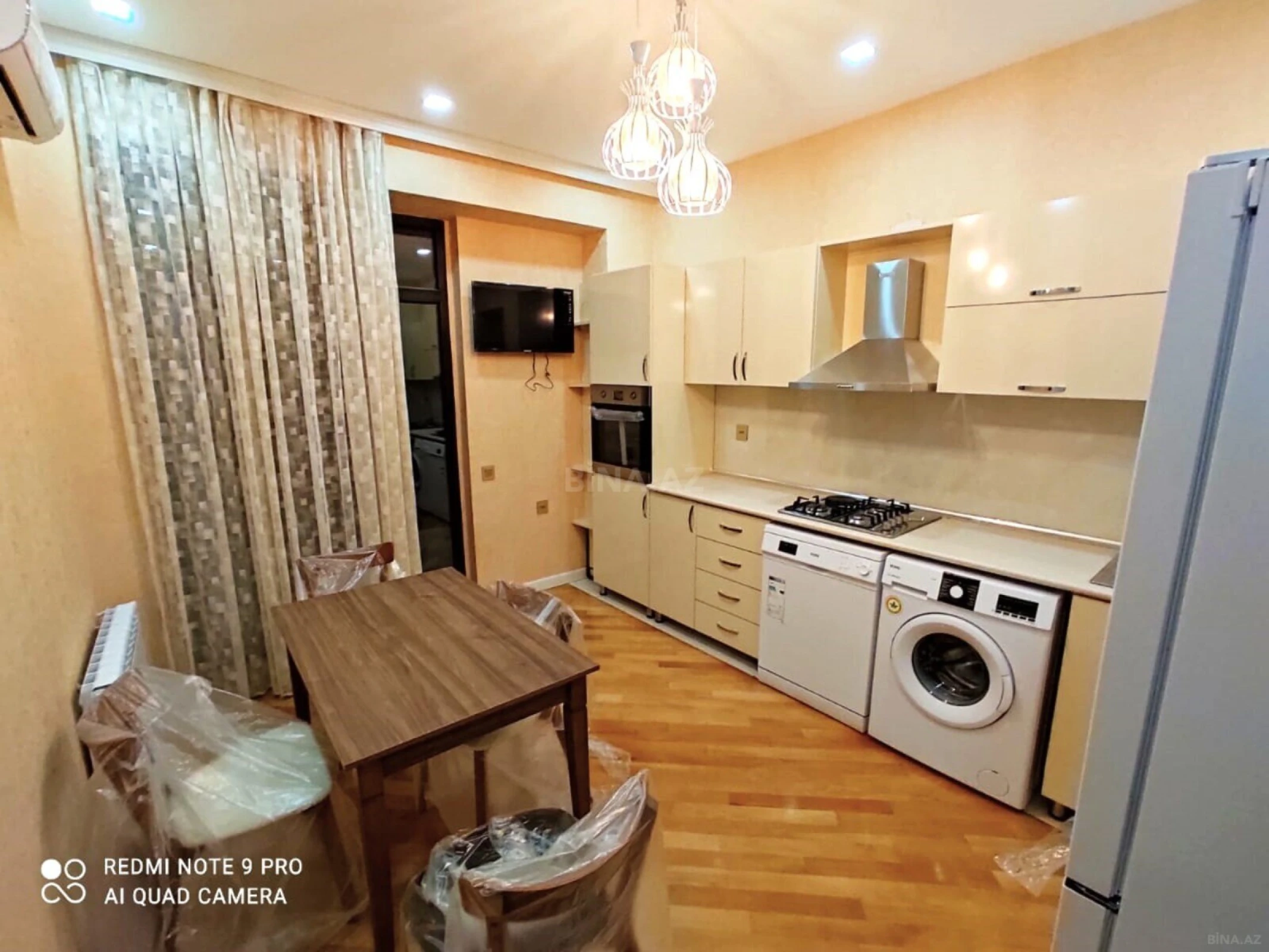 Kirayə verilir 2 otaqlı mənzil 100 m²