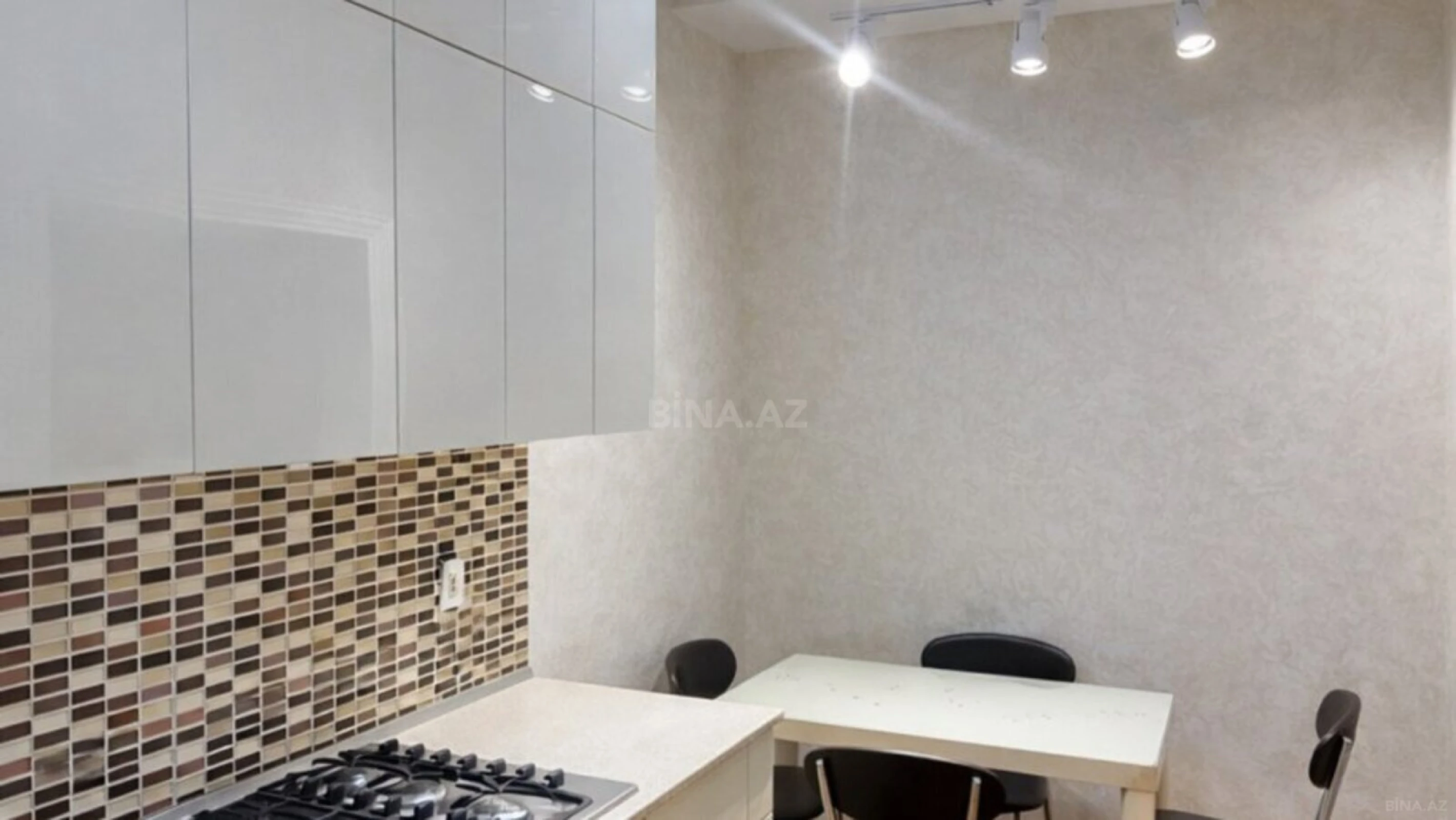 Satılır 3 otaqlı mənzil 100 m²