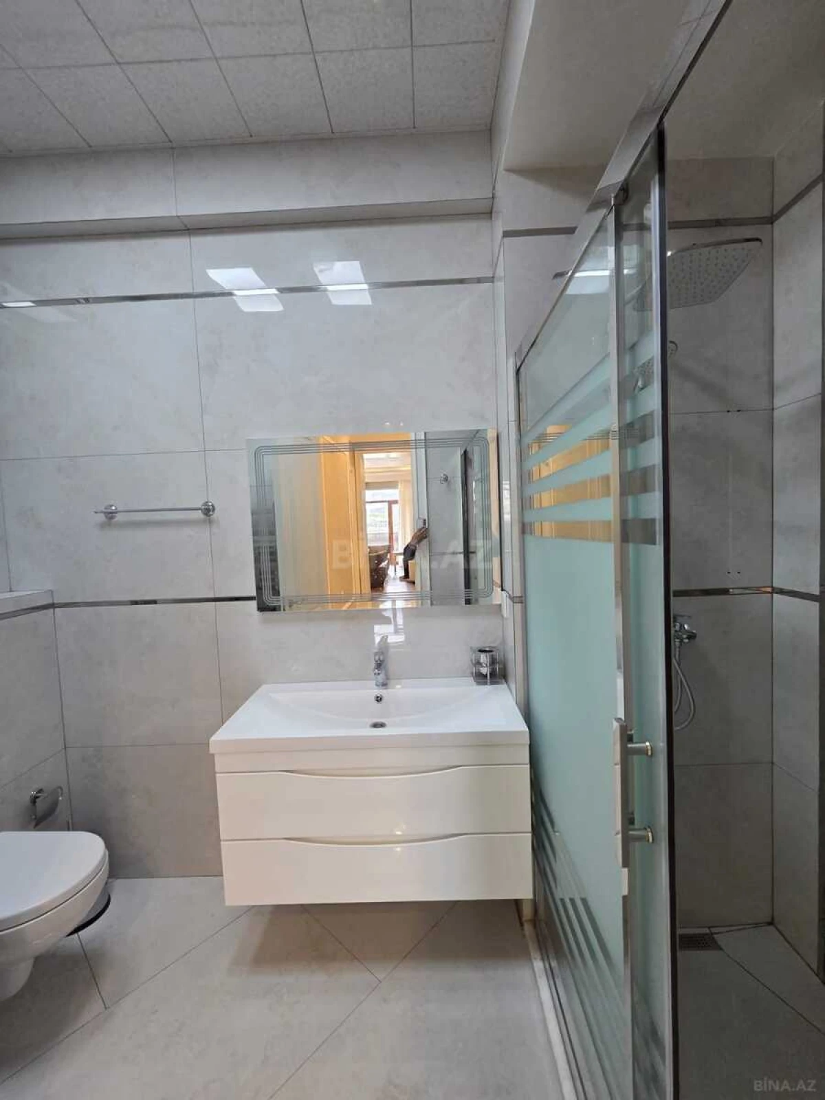 Kirayə verilir 3 otaqlı mənzil 115 m²
