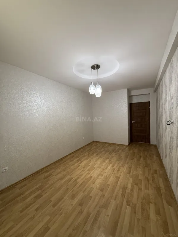 Satılır 2 otaqlı mənzil 68 m²