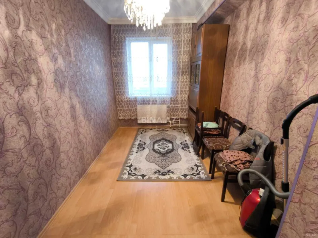 Satılır 4 otaqlı mənzil 100 m²