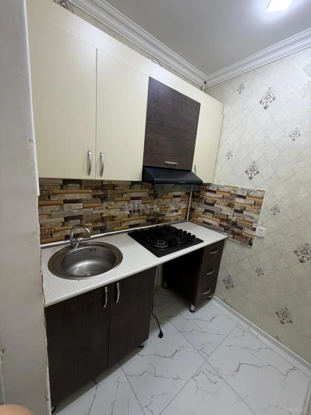 Kirayə verilir 2 otaqlı mənzil 33 m²