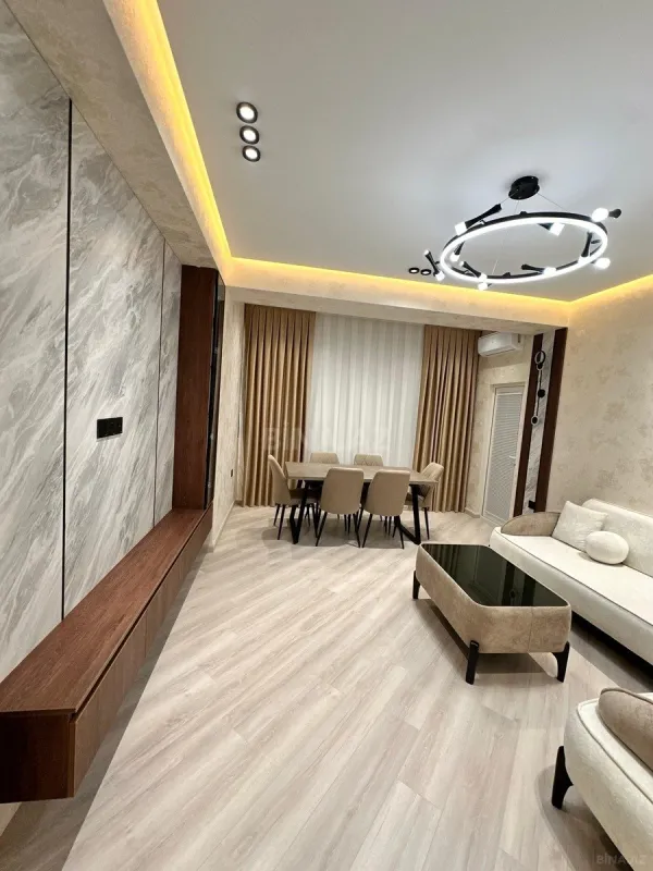Satılır 2 otaqlı mənzil 80 m²