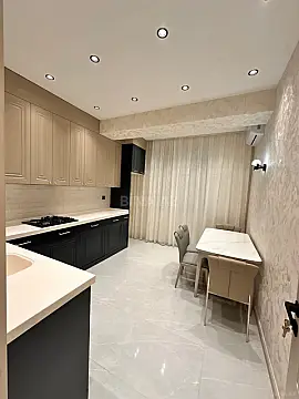 Satılır 2 otaqlı mənzil 80 m²