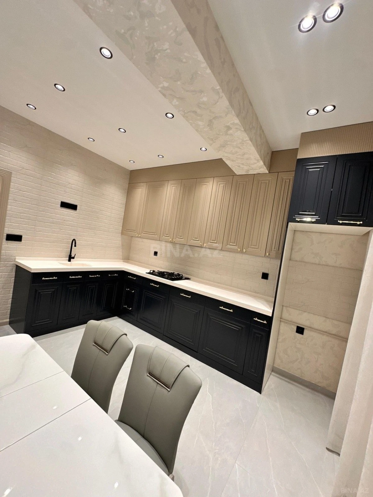 Satılır 2 otaqlı mənzil 80 m²