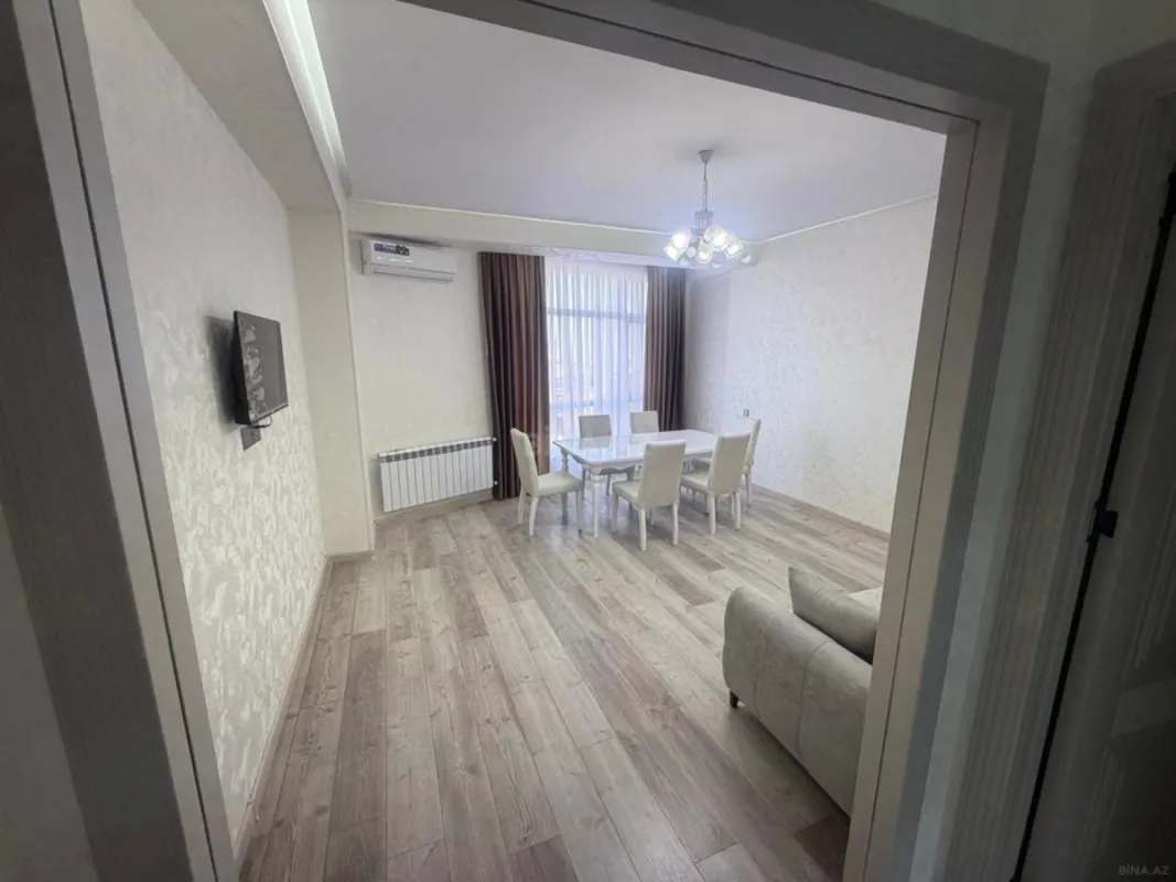 Kirayə verilir 2 otaqlı mənzil 75 m²