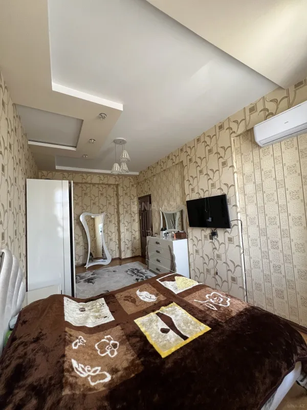 Satılır 3 otaqlı mənzil 107 m²