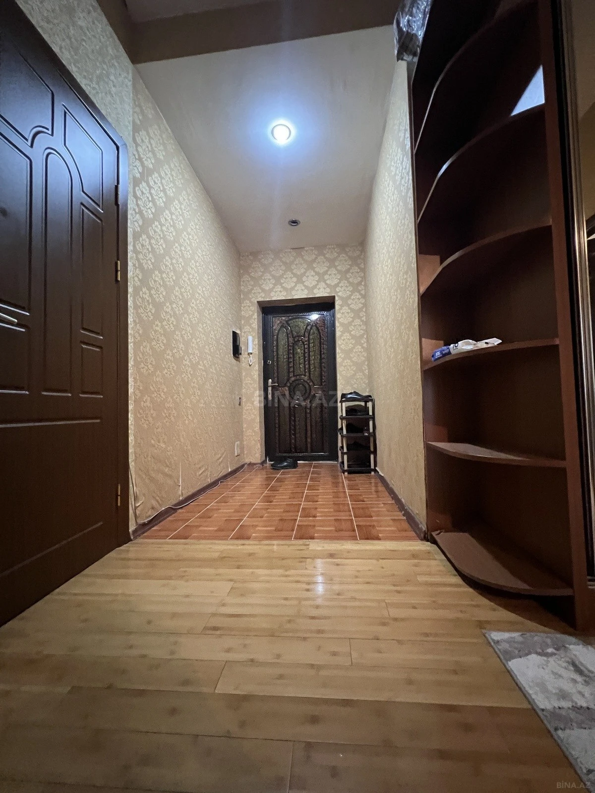 Satılır 3 otaqlı mənzil 107 m²