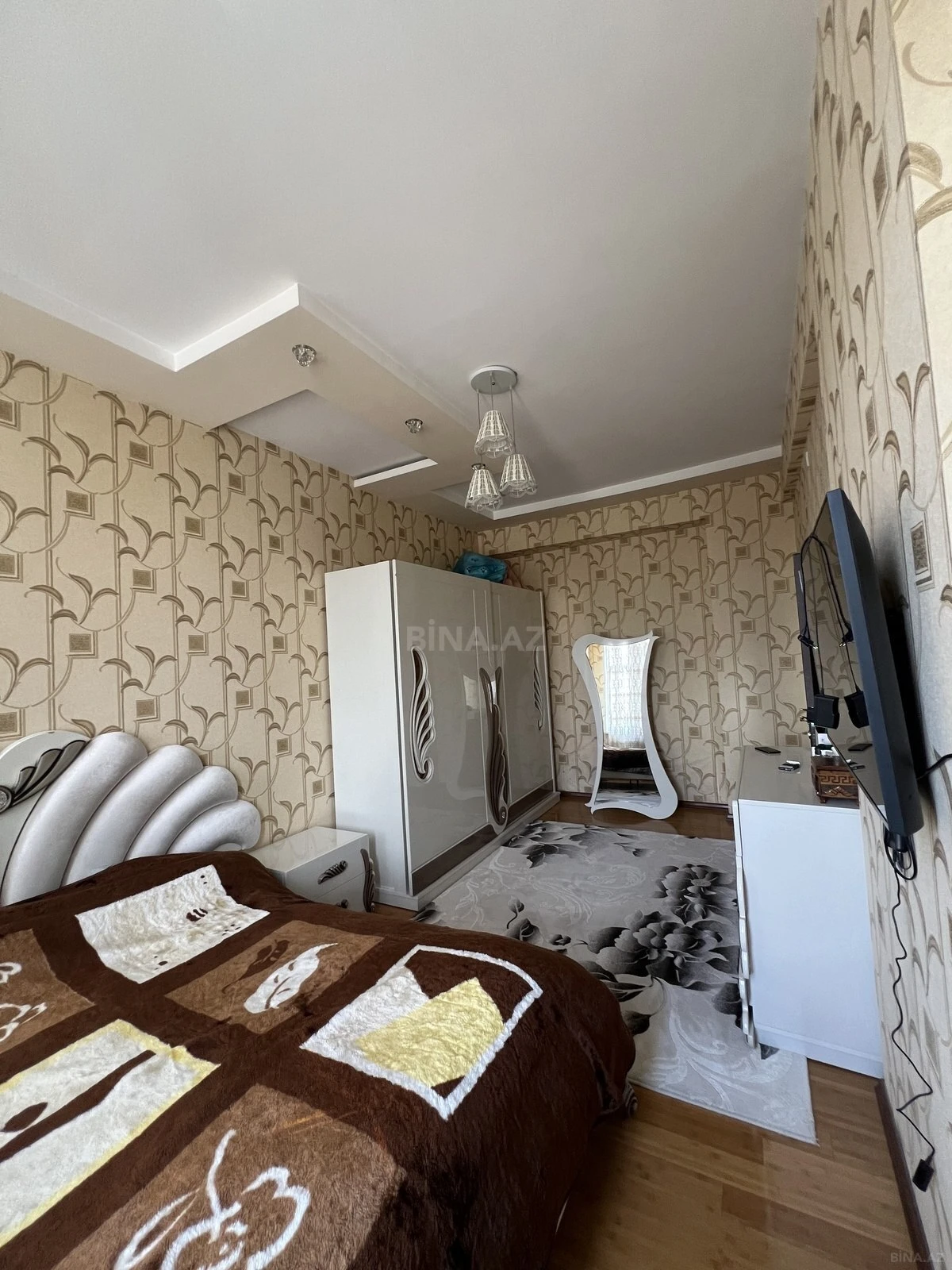 Satılır 3 otaqlı mənzil 107 m²