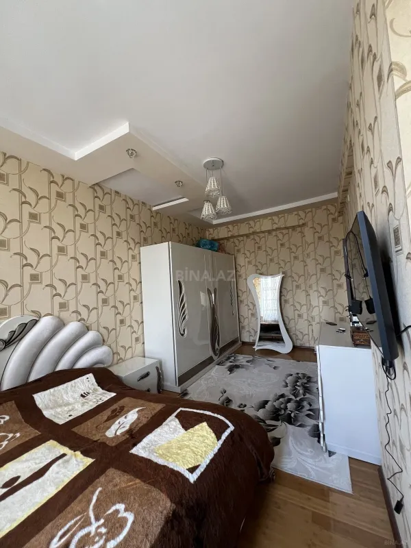 Satılır 3 otaqlı mənzil 107 m²