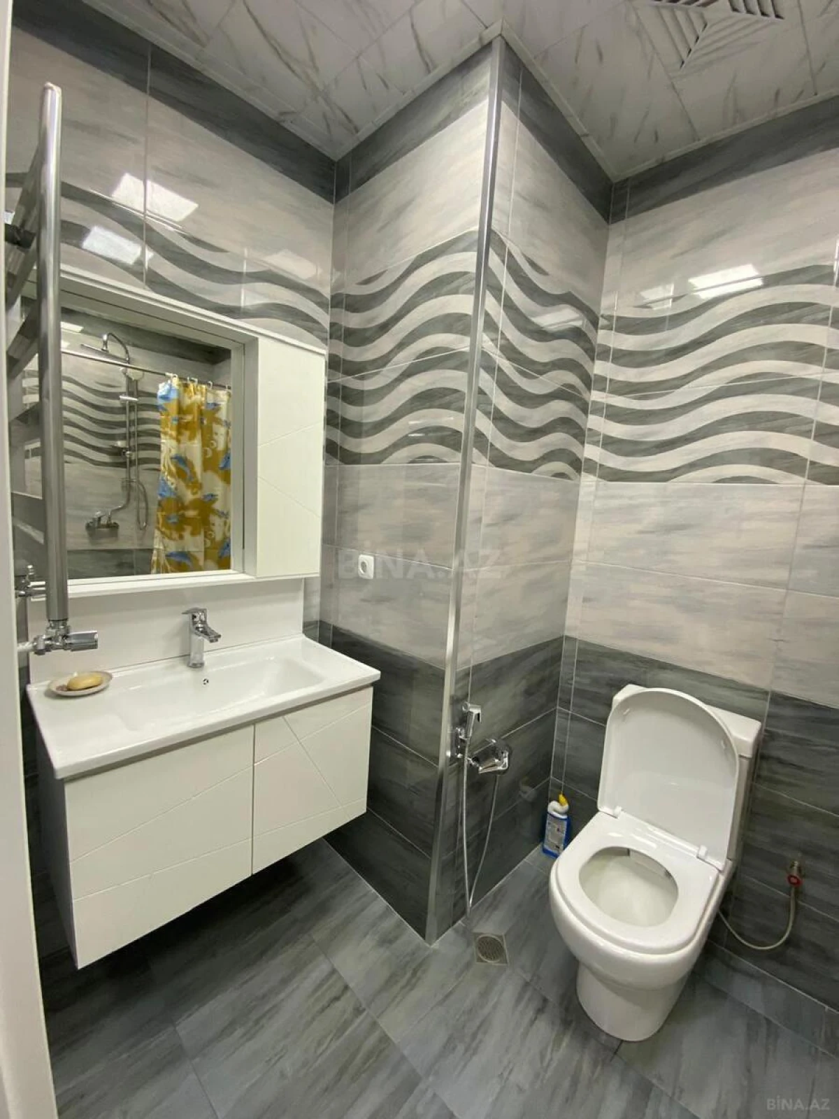 Kirayə verilir 2 otaqlı mənzil 49 m²