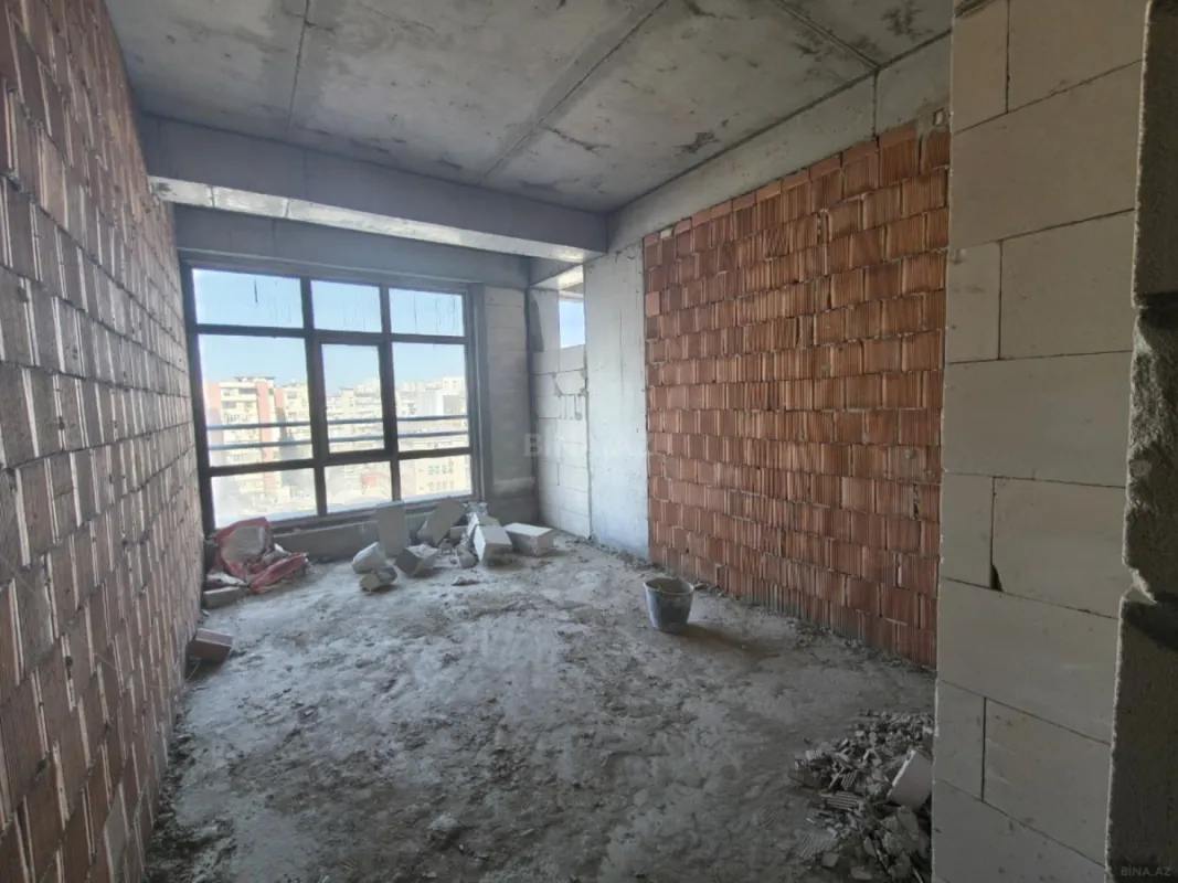 Satılır 3 otaqlı mənzil 138 m²