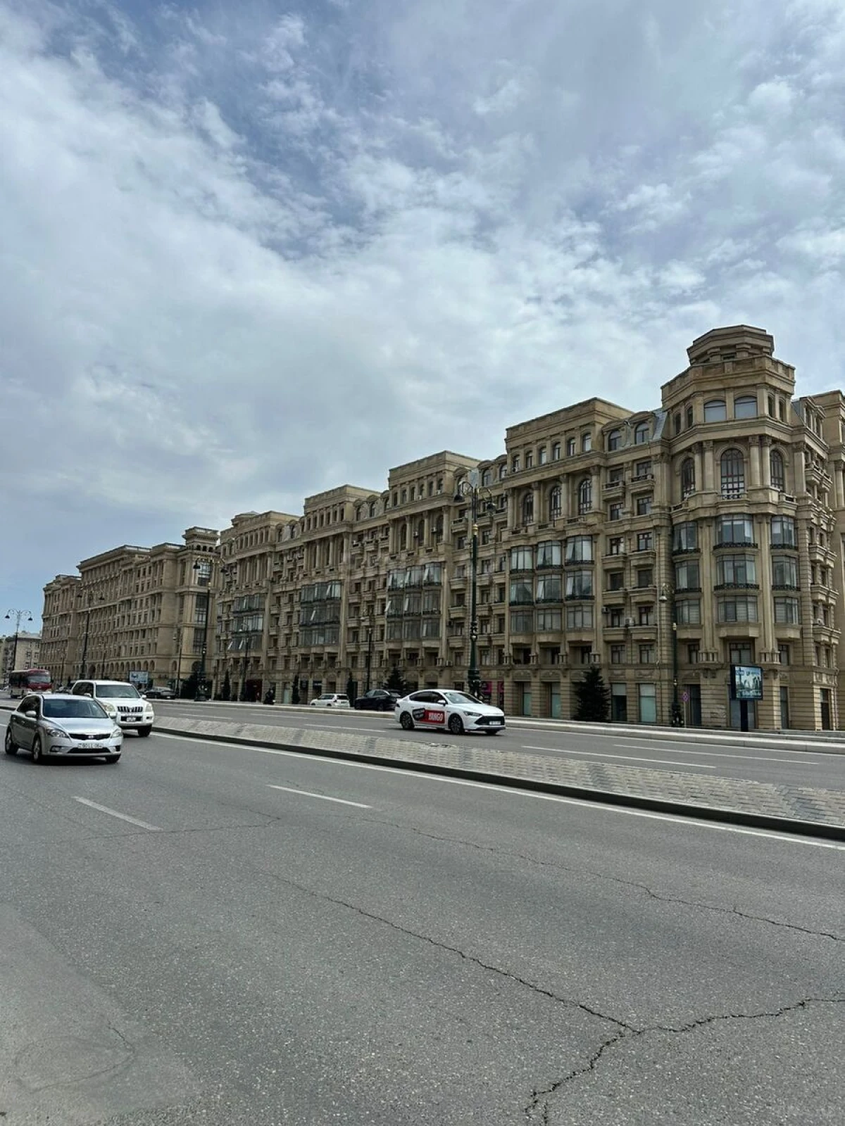 Kirayə verilir 3 otaqlı mənzil 110 m²