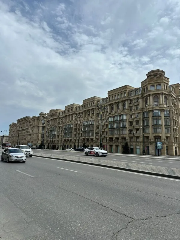 Kirayə verilir 3 otaqlı mənzil 110 m²