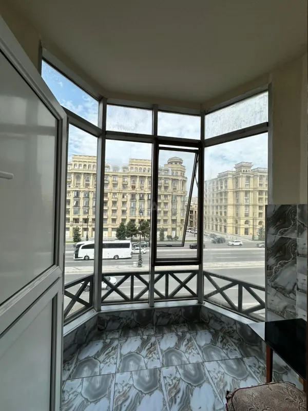 Kirayə verilir 3 otaqlı mənzil 110 m²