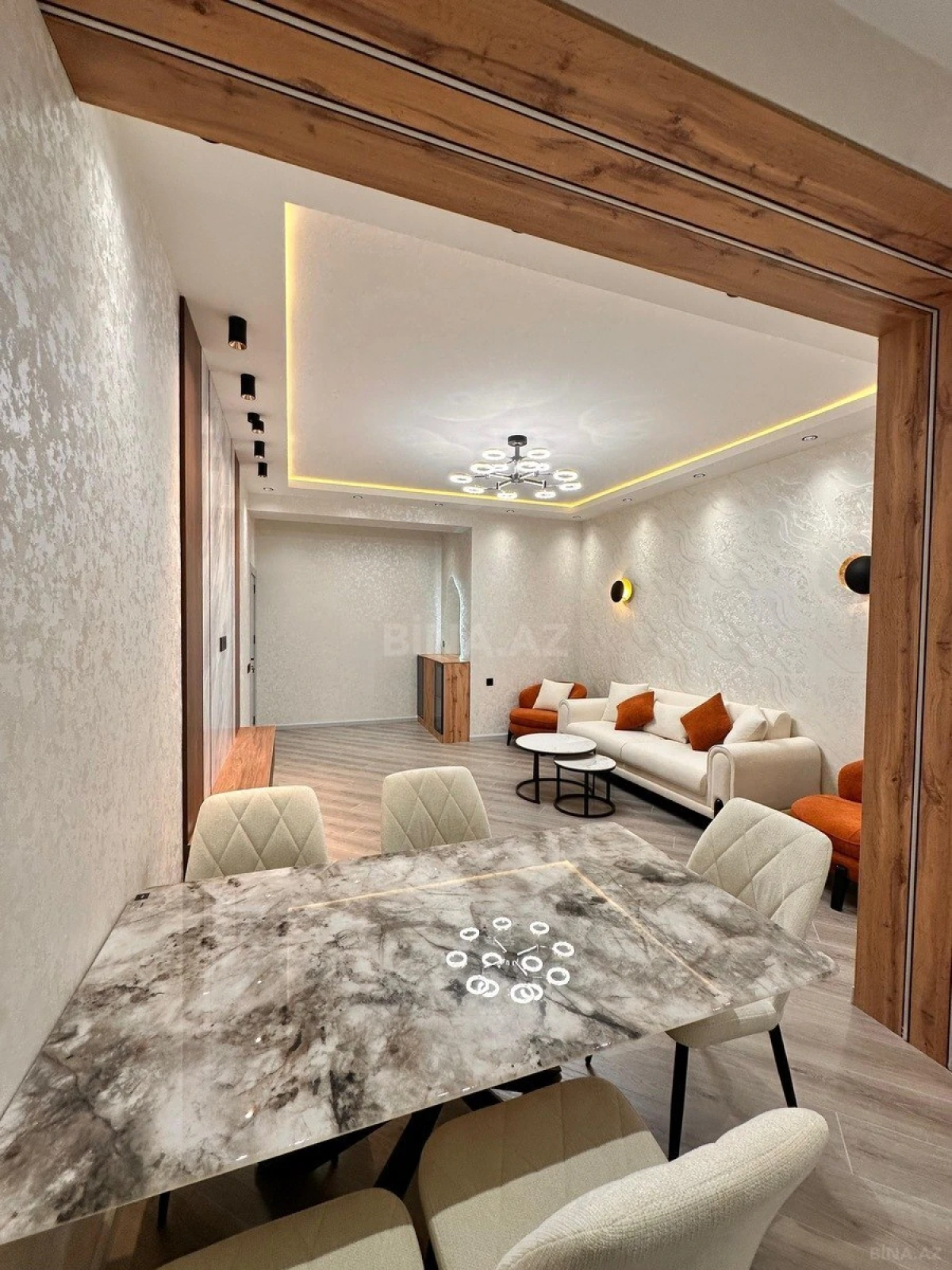 Satılır 2 otaqlı mənzil 82 m²