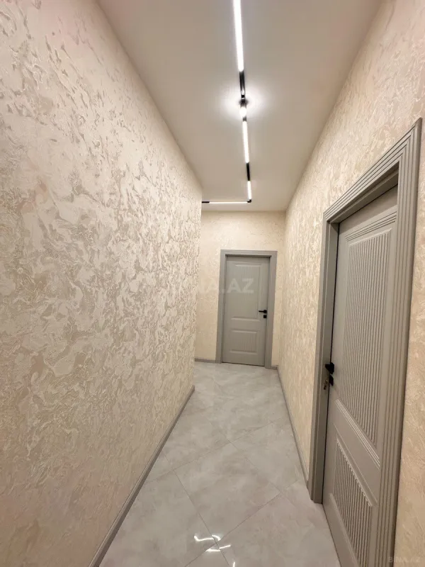 Satılır 2 otaqlı mənzil 82 m²