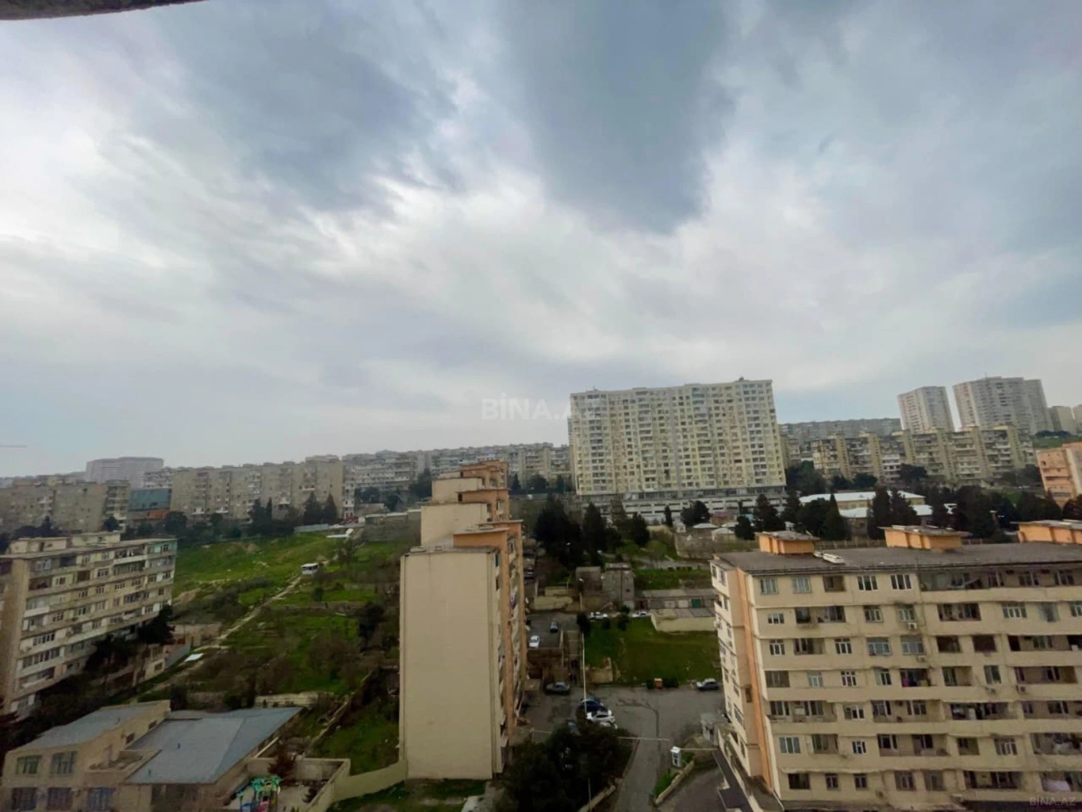 Satılır 2 otaqlı mənzil 70 m²
