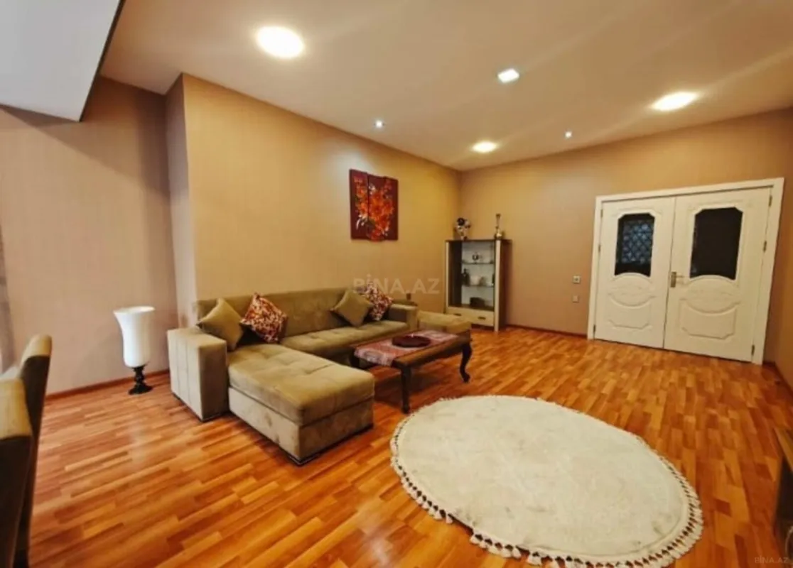 Satılır 3 otaqlı mənzil 115 m²