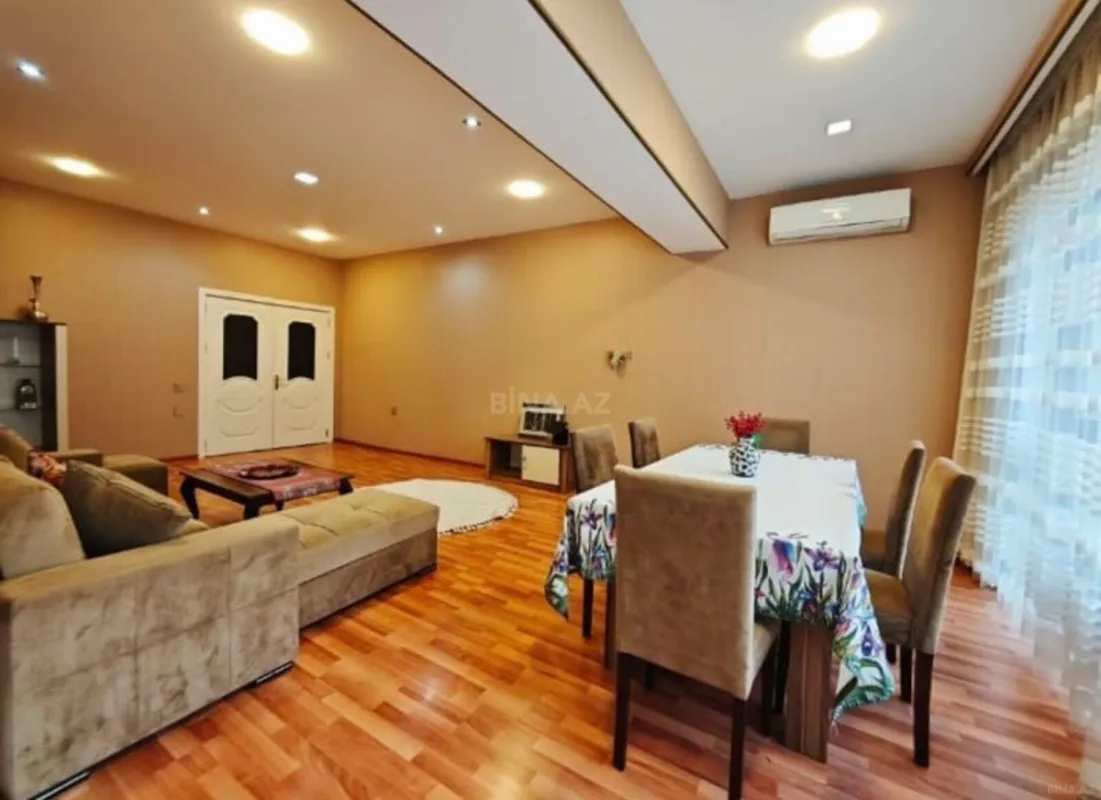 Satılır 3 otaqlı mənzil 115 m²