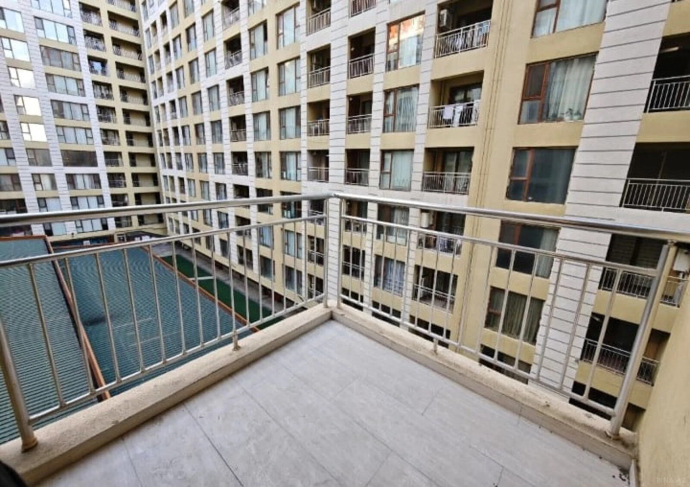 Satılır 3 otaqlı mənzil 115 m²