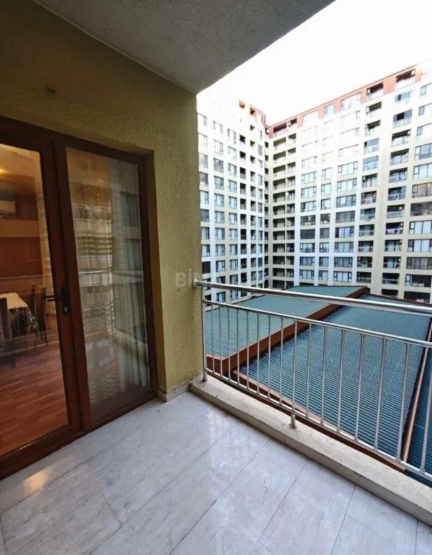 Satılır 3 otaqlı mənzil 115 m²